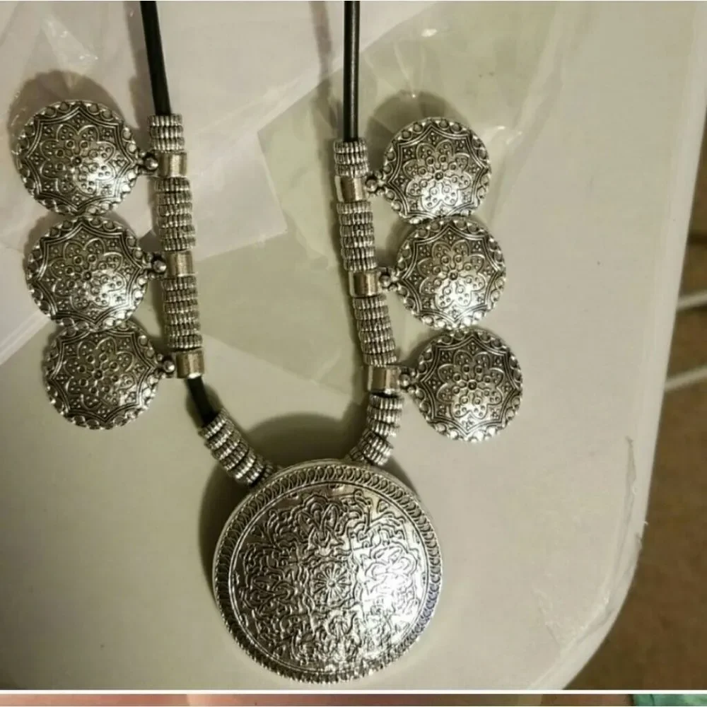 Antic Bohemian Gypsy Vintage Ethnic Tibetan silver